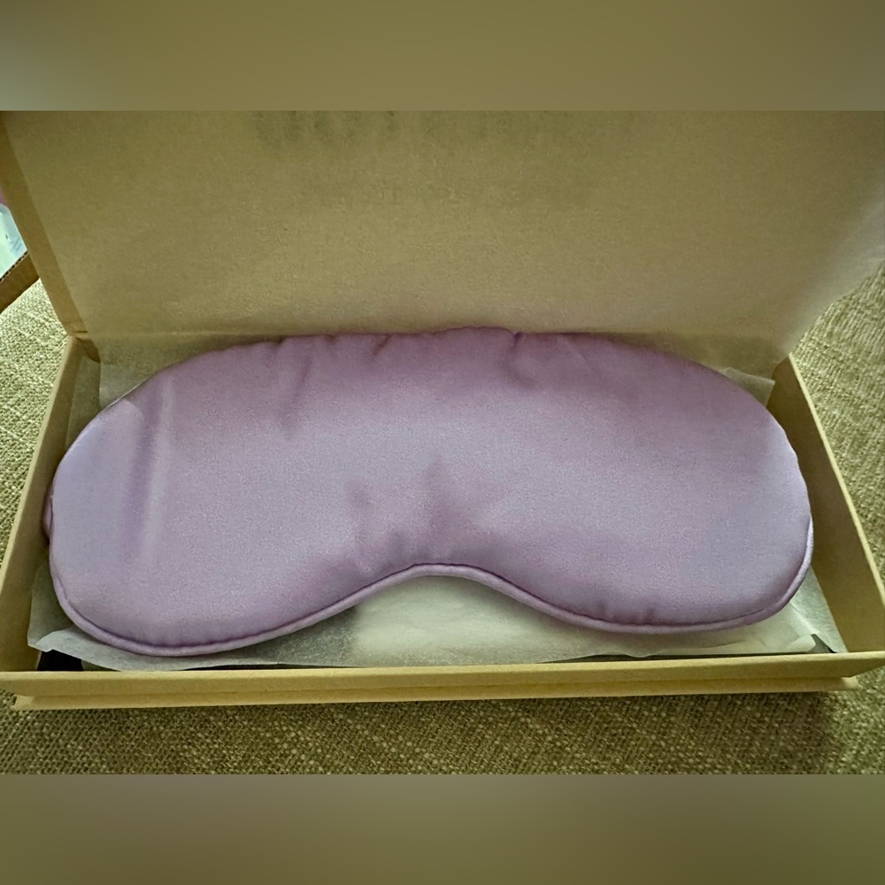 Doterra Limited Edition Mulberry Silk Eye Mask w/ Travel Bag. BNIB